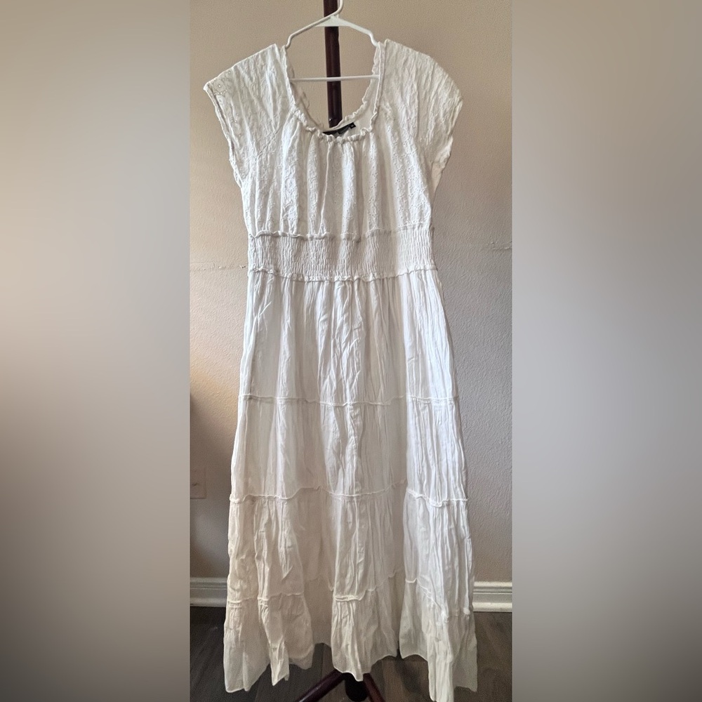 Elegant White Lace Dress